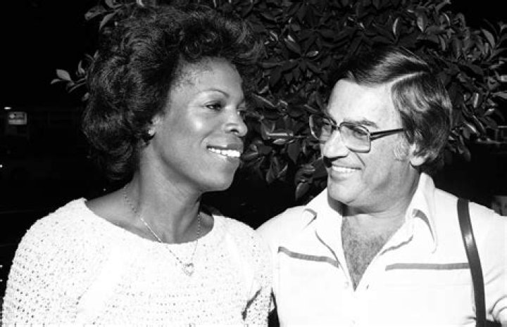 Exploring the Roots: The Parents of Lenny Kravitz and Their Influence on His Musical Journey